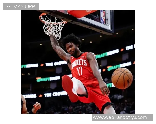 伊森三分球命中率高达579领跑联盟九位球员出手超30次命中率超五成