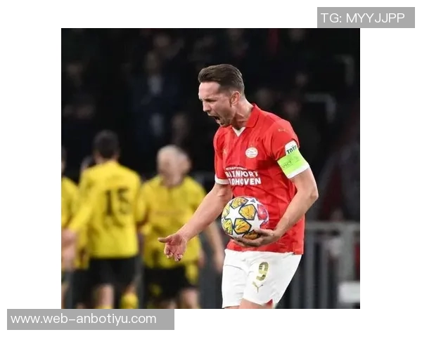 本赛季欧冠年长球员榜单揭晓帕斯维尔领衔诺伊尔莱万紧随其后