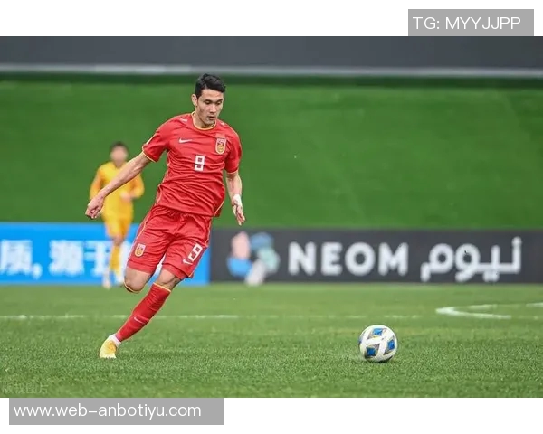 拜合拉木错失良机球停得太靠后导致单刀机会流失