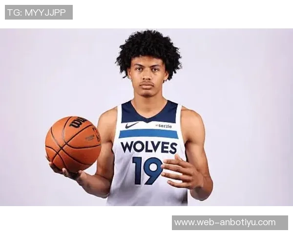 芬奇赞贝兰热打球风格强硬敏锐感知比赛局势令人印象深刻