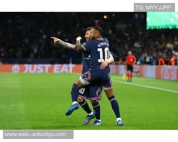 北非足球明星阵容揭秘：萨拉赫阿什拉夫马尔穆什共筑豪华阵容