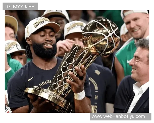 戈贝尔调侃杰伦布朗建议剃光头引发热议