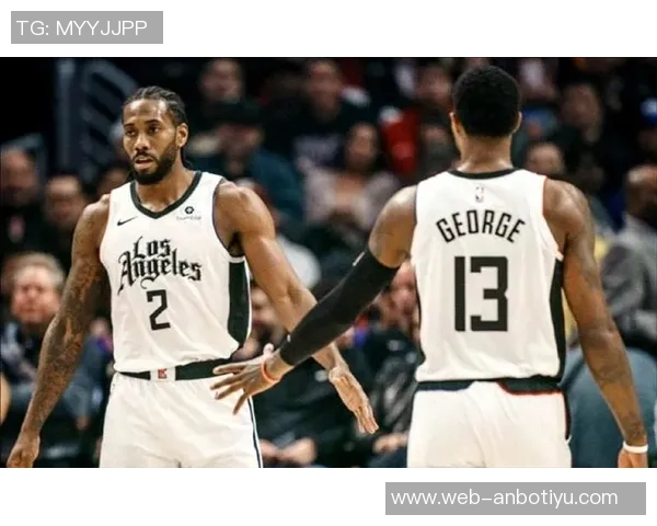 詹姆斯与莱昂纳德身体状态依旧出色超越年轻东契奇